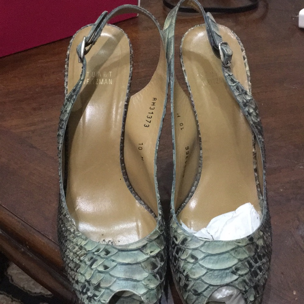 STUART WEITZMAN